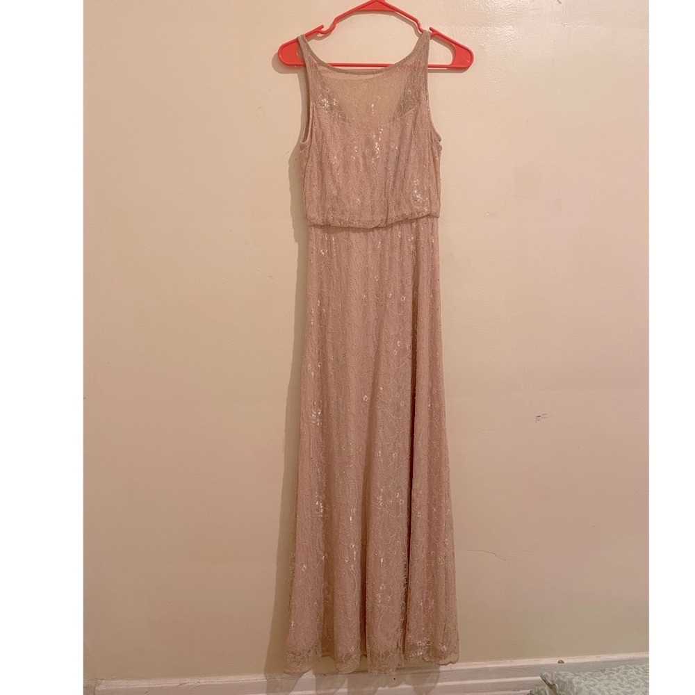 Pretty Aidon Mattox bead dress!
